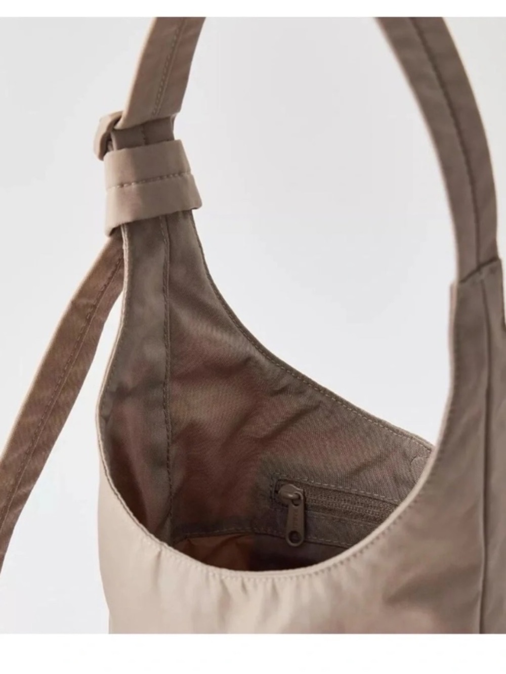 BAGGU Small Nylon Sling Bag - Dove - NWT - Picture 8 of 8